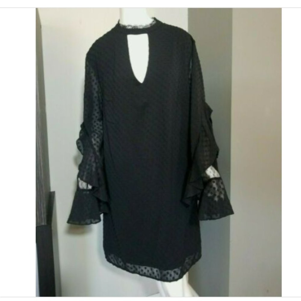 Signature Studio Black Long Sleeve Dress